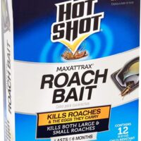 Effective Roach Control: 12 Bait Stations for All Sizes!